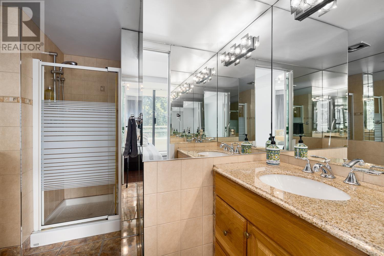312 674 Leg In Boot Square, Vancouver, British Columbia  V5Z 4B4 - Photo 31 - R2818945