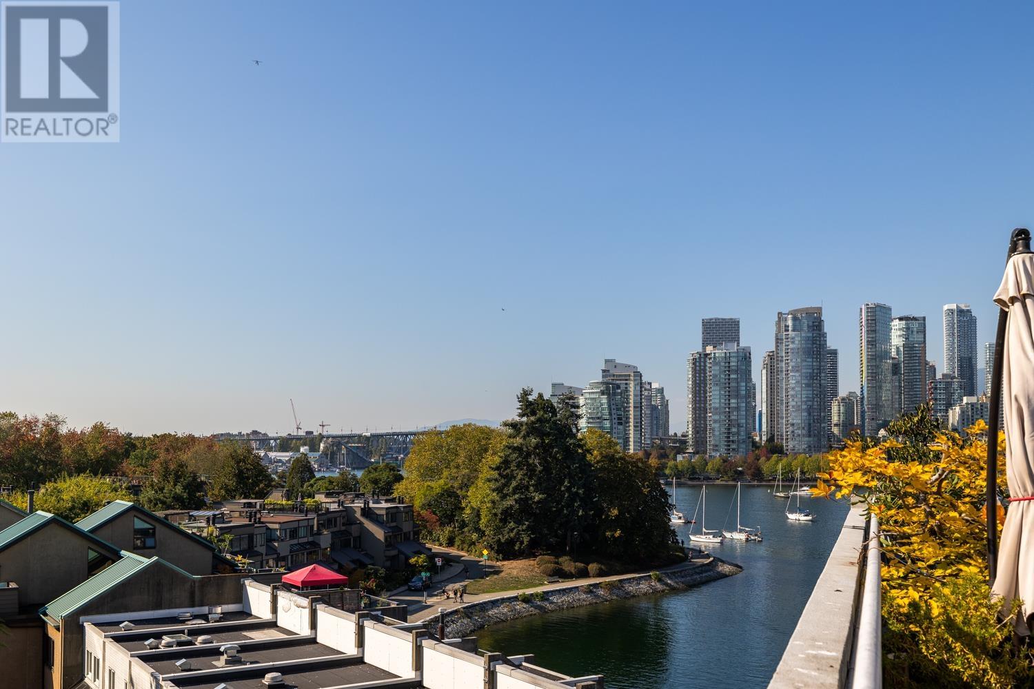 312 674 Leg In Boot Square, Vancouver, British Columbia  V5Z 4B4 - Photo 5 - R2818945