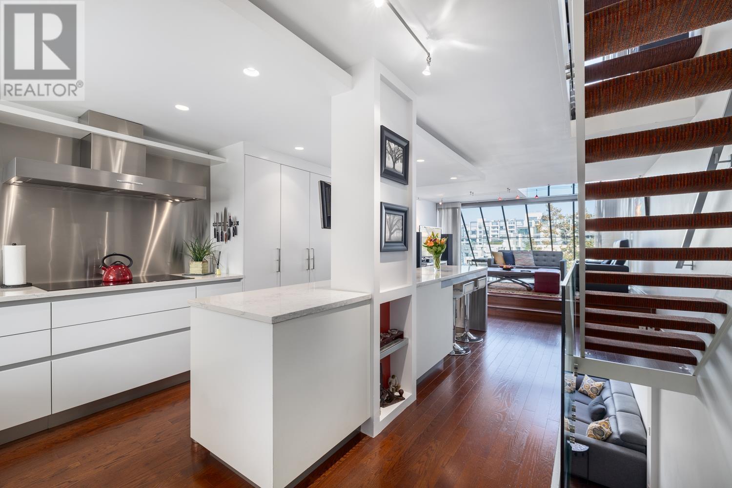 312 674 Leg In Boot Square, Vancouver, British Columbia  V5Z 4B4 - Photo 8 - R2818945