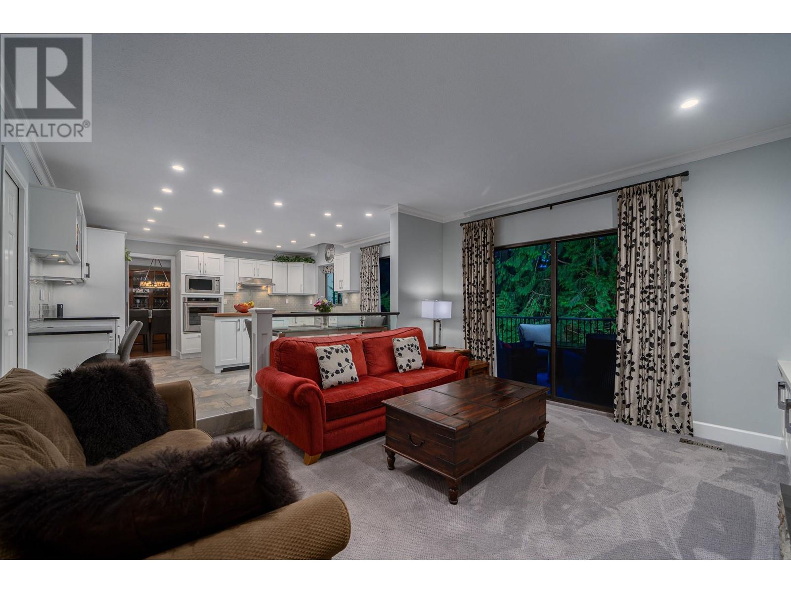 5791 Grousewoods Crescent, North Vancouver, British Columbia  V7R 4V9 - Photo 14 - R2819015