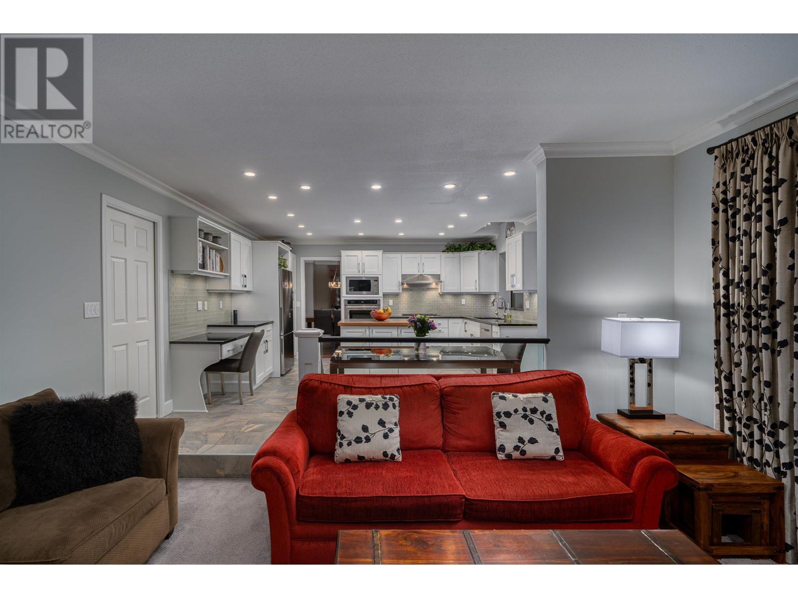 5791 Grousewoods Crescent, North Vancouver, British Columbia  V7R 4V9 - Photo 15 - R2819015
