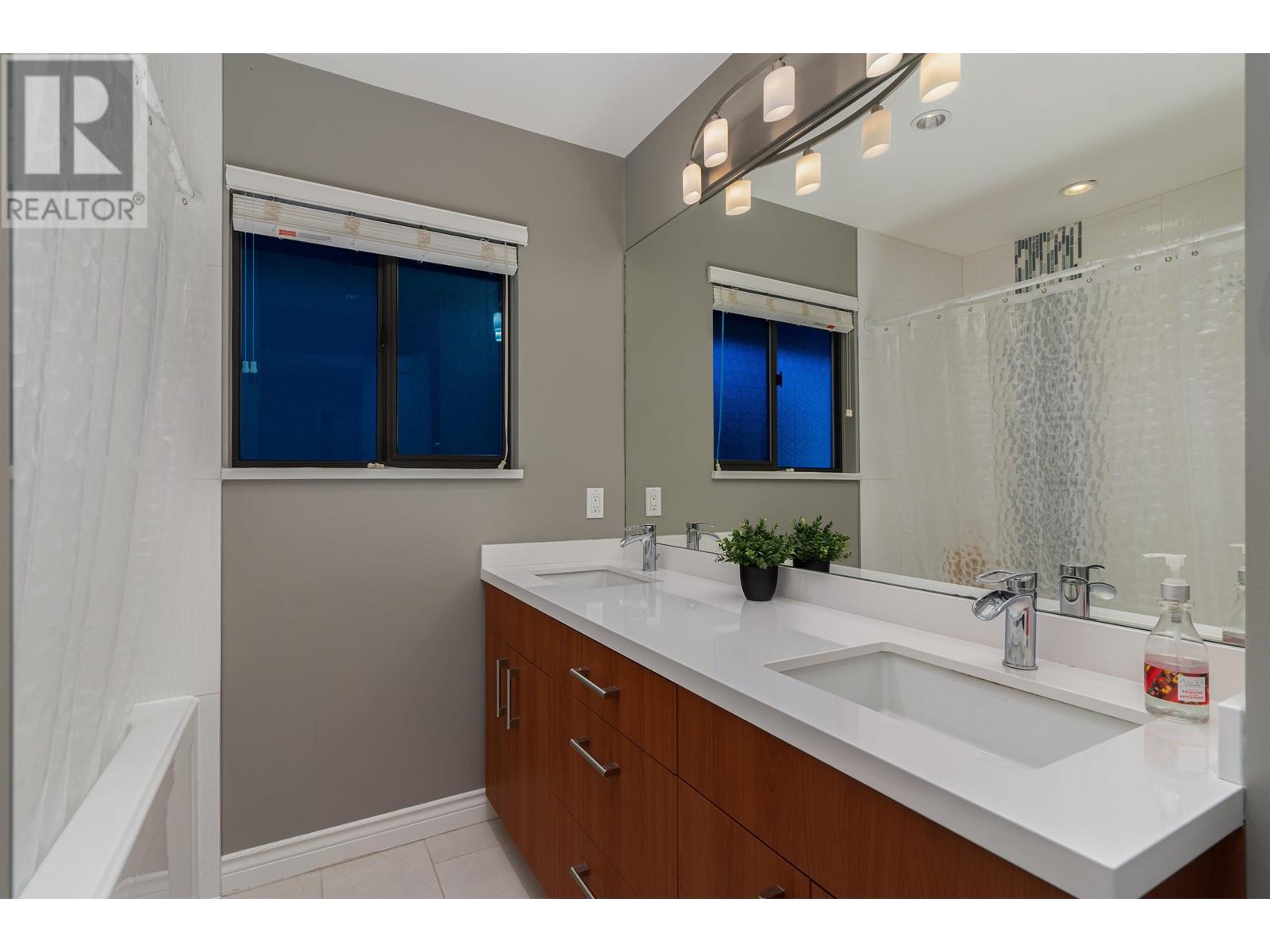 5791 Grousewoods Crescent, North Vancouver, British Columbia  V7R 4V9 - Photo 26 - R2819015