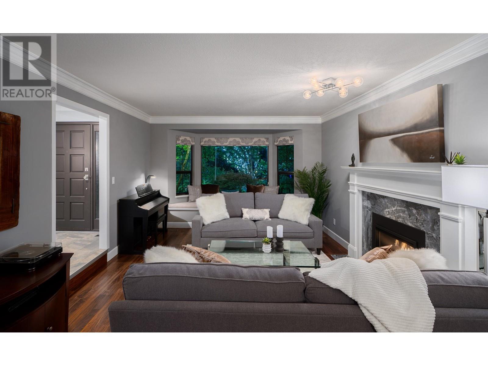 5791 Grousewoods Crescent, North Vancouver, British Columbia  V7R 4V9 - Photo 6 - R2819015