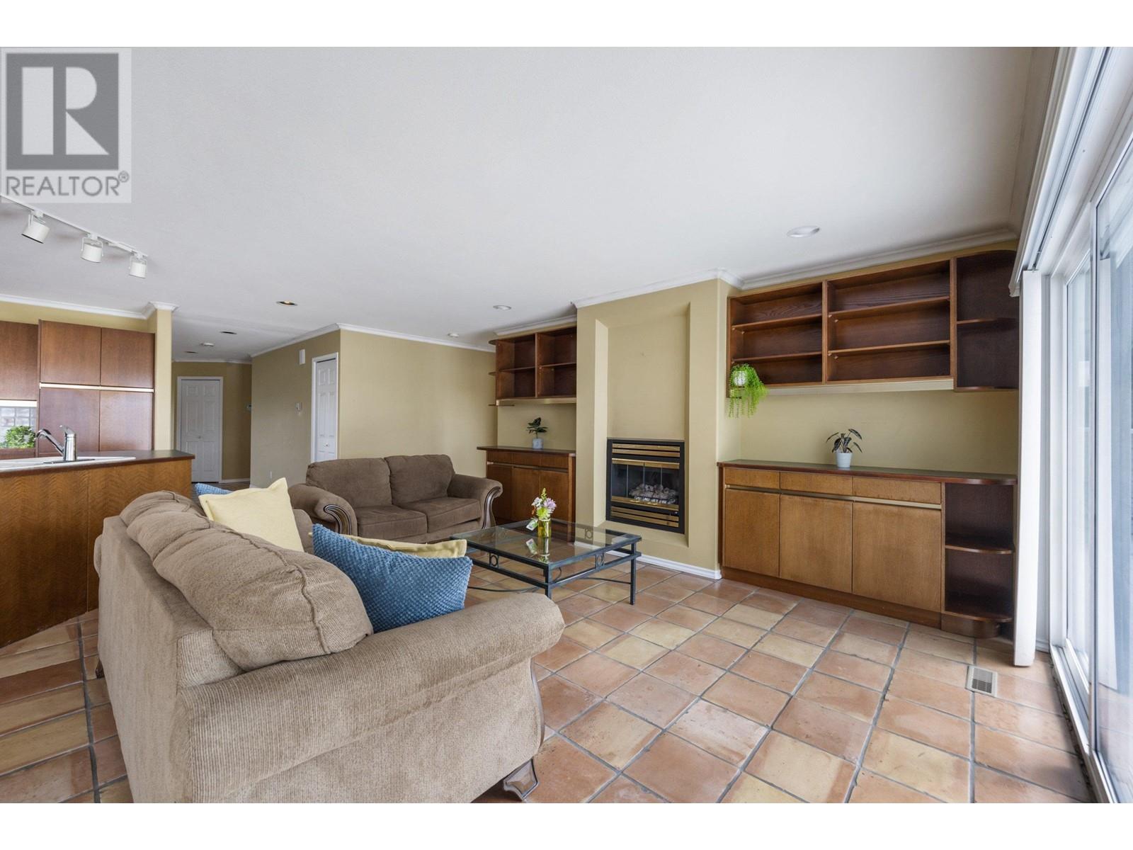 20250 Wharf Street, Maple Ridge, British Columbia  V2X 1A3 - Photo 11 - R2808762