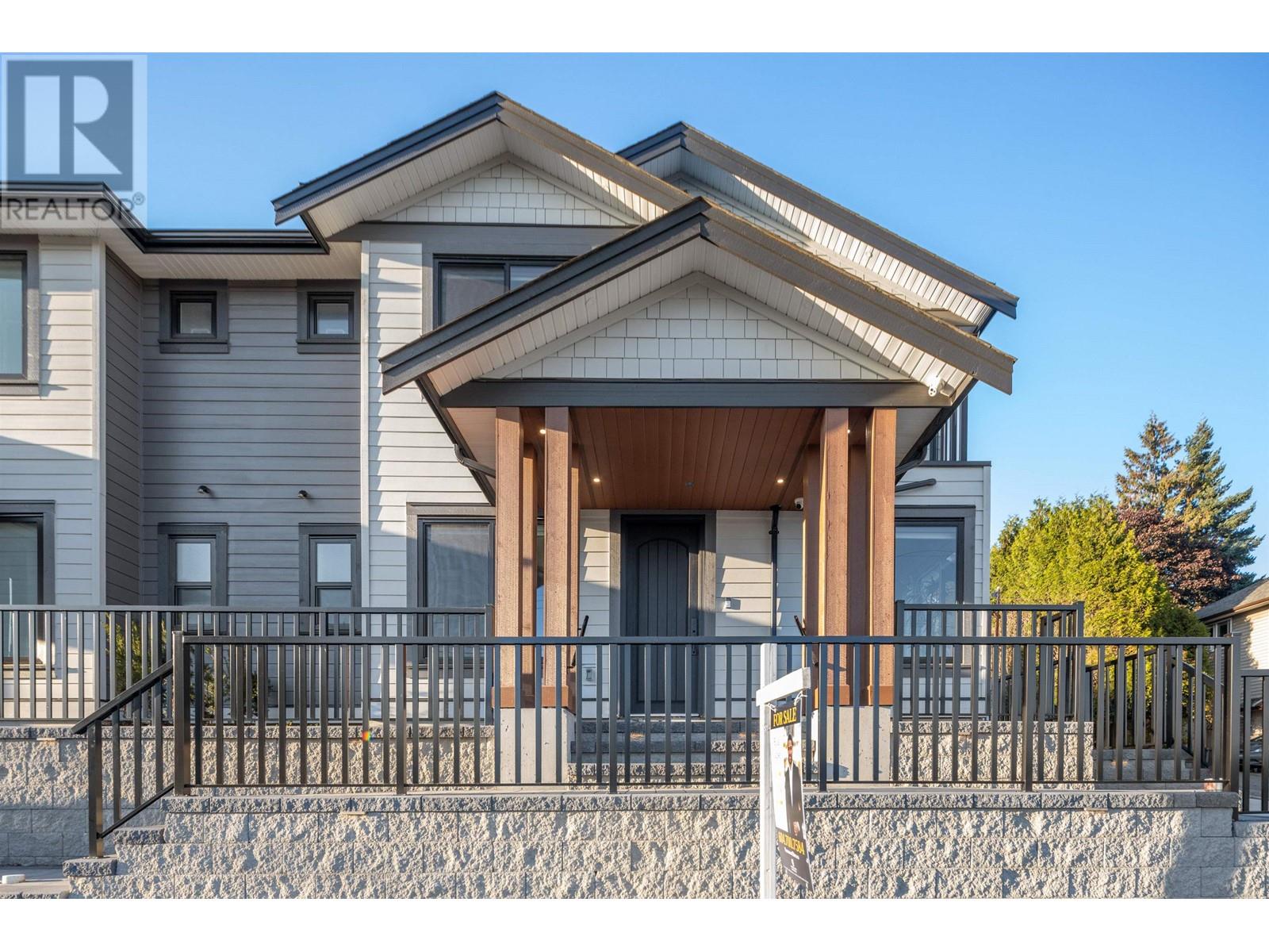 1109 Dansey Avenue, Coquitlam, British Columbia  V3K 3H5 - Photo 2 - R2815520