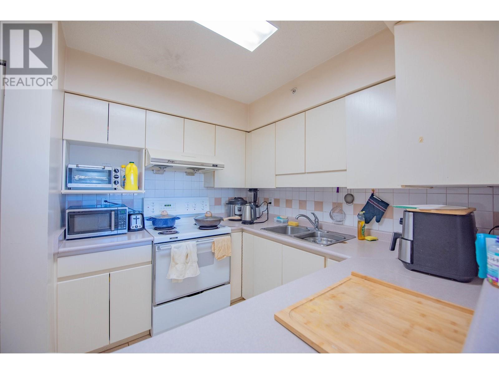 405 8246 Lansdowne Road, Richmond, British Columbia  V6X 3Y4 - Photo 18 - R2819036