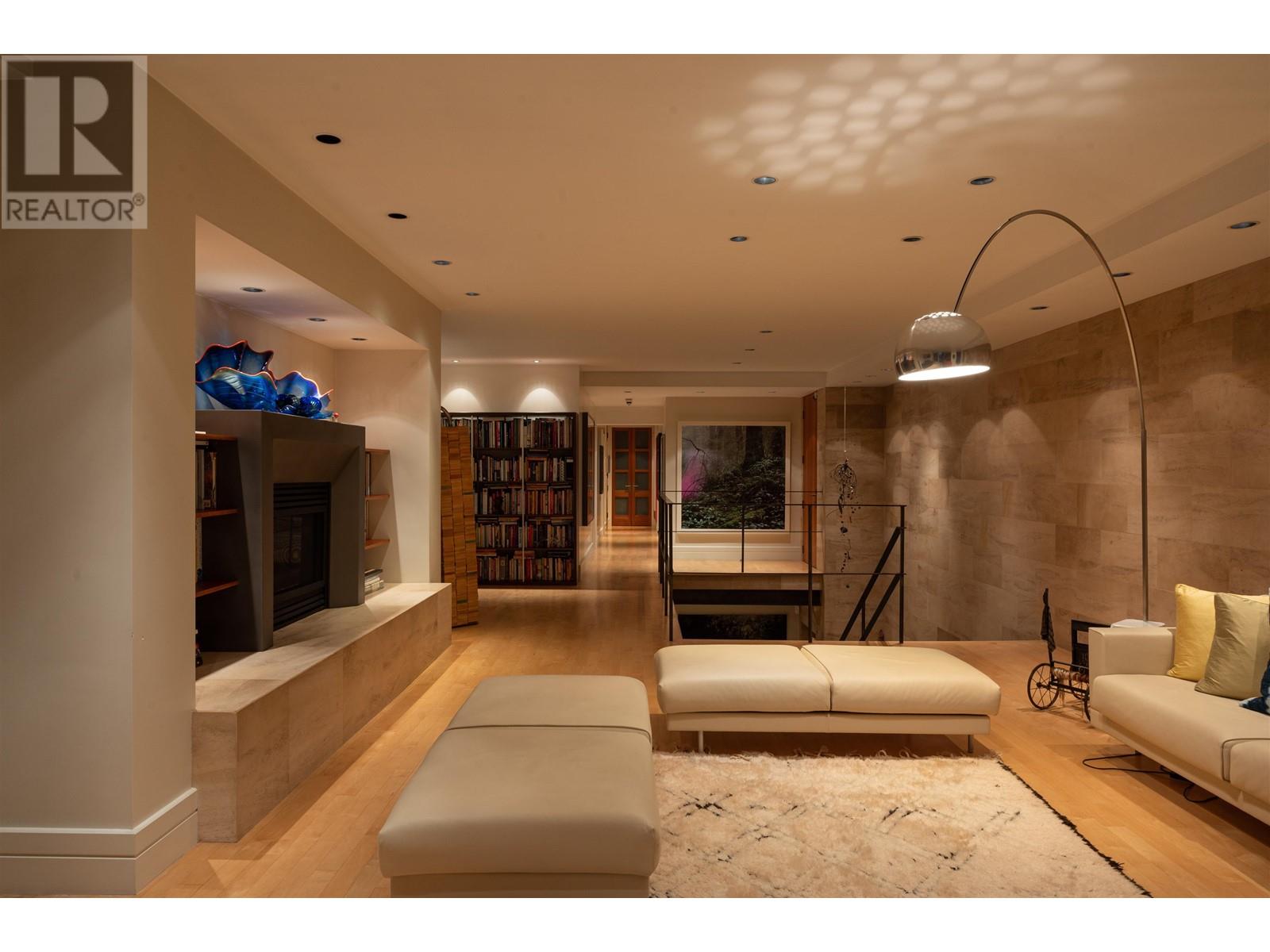 102 2015 Beach Avenue, Vancouver, British Columbia  V6G 1Z3 - Photo 4 - R2819105