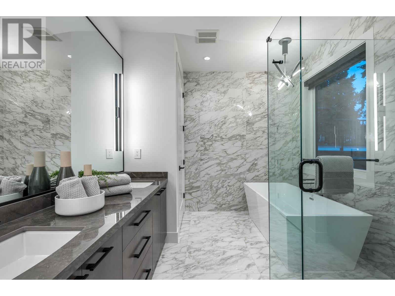 1402 Pipeline Place, Coquitlam, British Columbia  V0V 0V0 - Photo 15 - R2819042