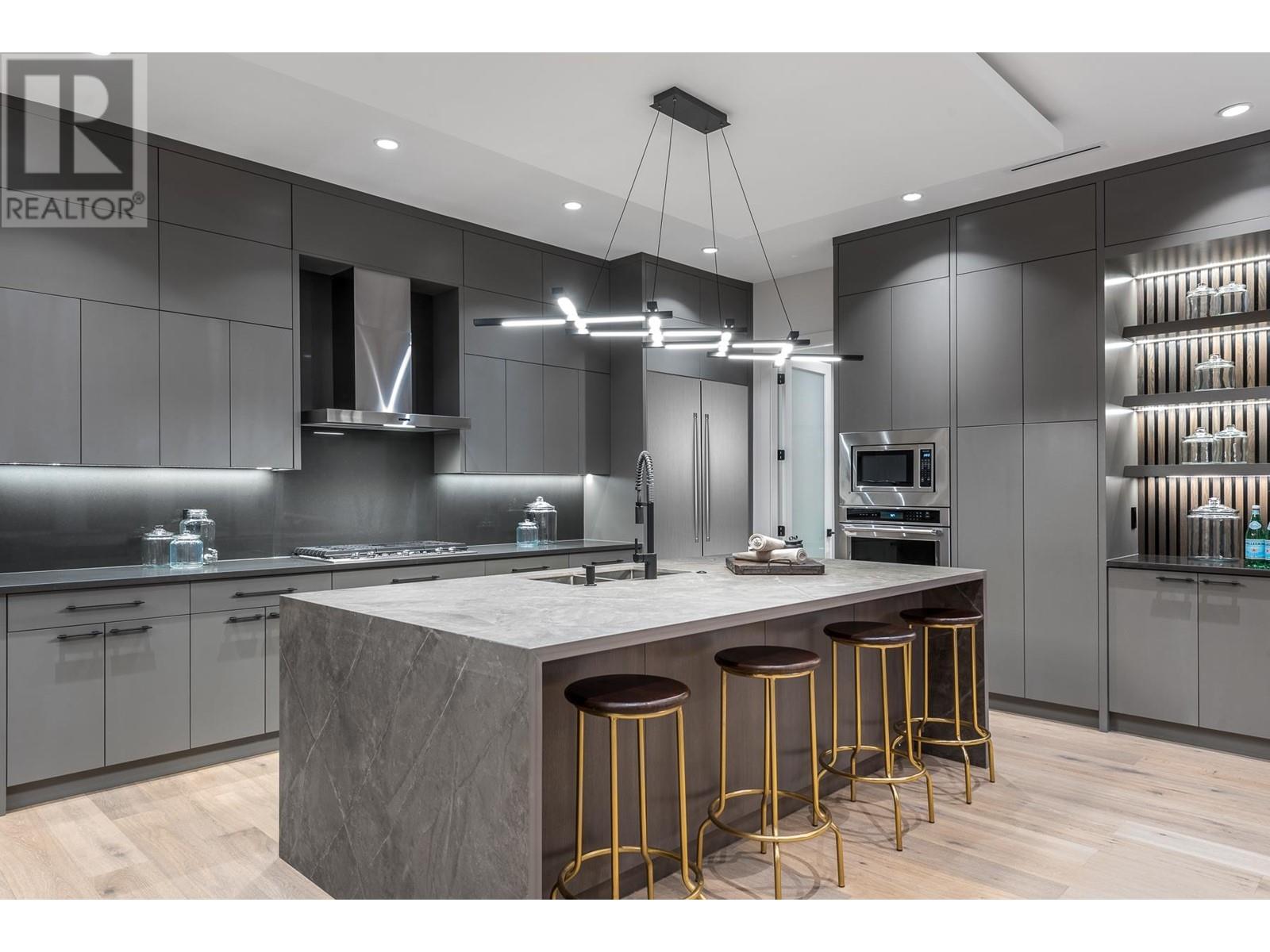 1402 Pipeline Place, Coquitlam, British Columbia  V0V 0V0 - Photo 4 - R2819042