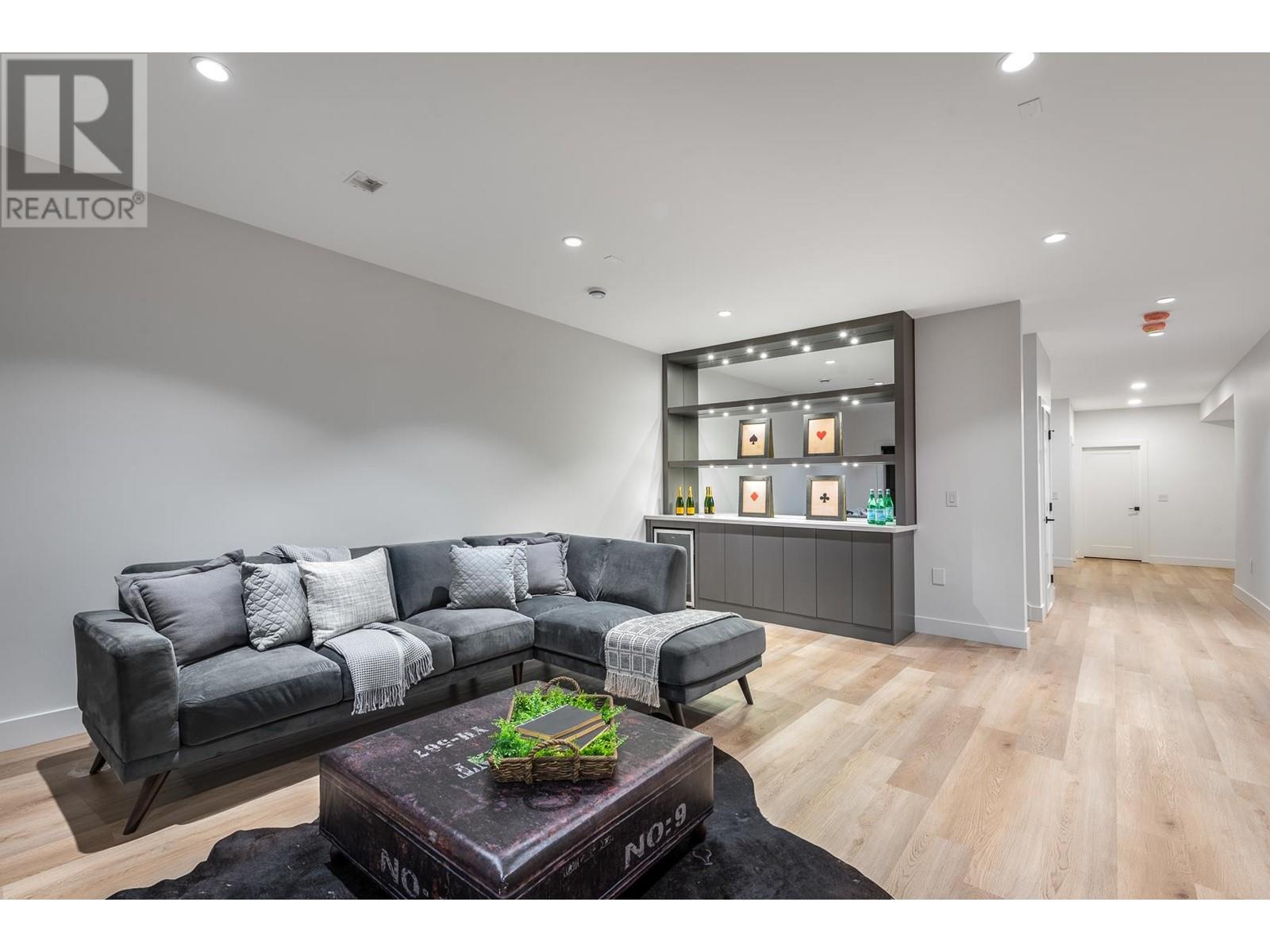 1402 Pipeline Place, Coquitlam, British Columbia  V0V 0V0 - Photo 7 - R2819042