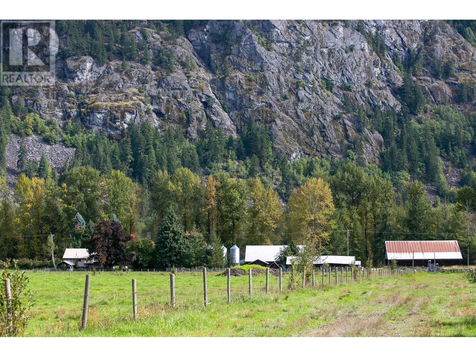 8573 Pemberton Meadows Road, Pemberton, British Columbia  V0N 2L2 - Photo 30 - R2813322