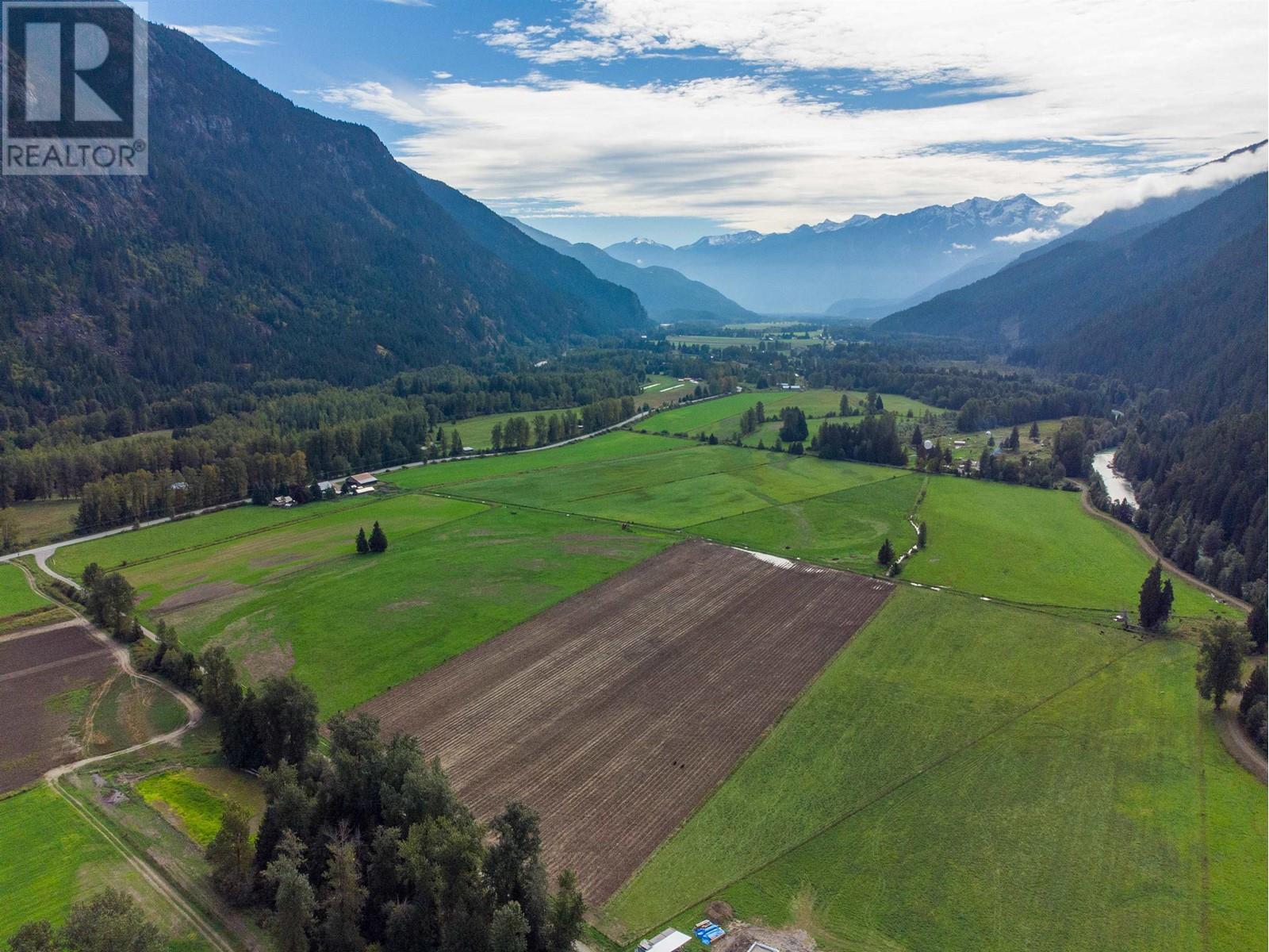 8573 PEMBERTON MEADOWS ROAD, pemberton, British Columbia
