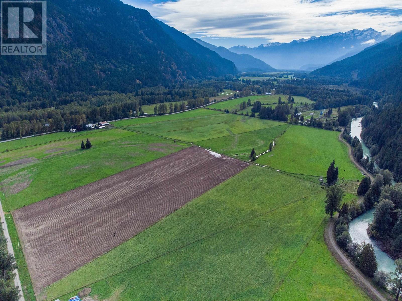 8573 Pemberton Meadows Road, Pemberton, British Columbia  V0N 2L2 - Photo 39 - R2813322