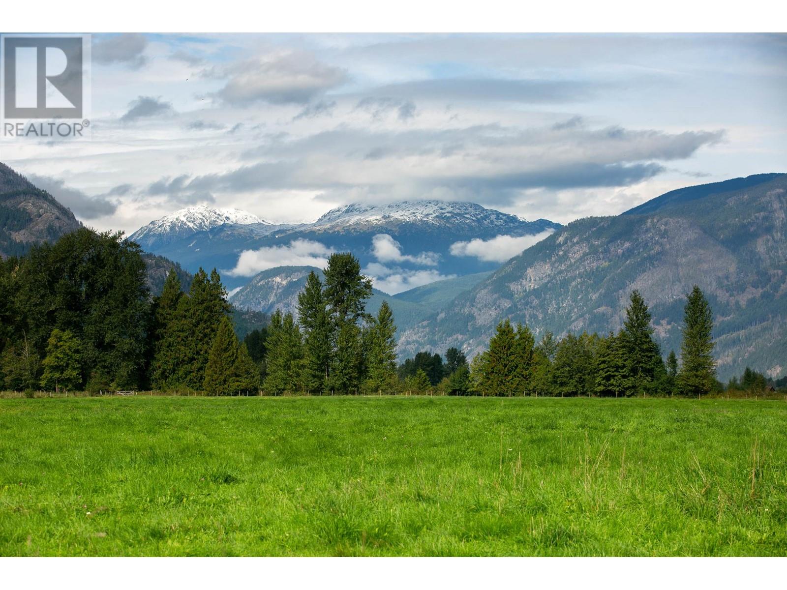 8573 Pemberton Meadows Road, Pemberton, British Columbia  V0N 2L2 - Photo 38 - R2813322