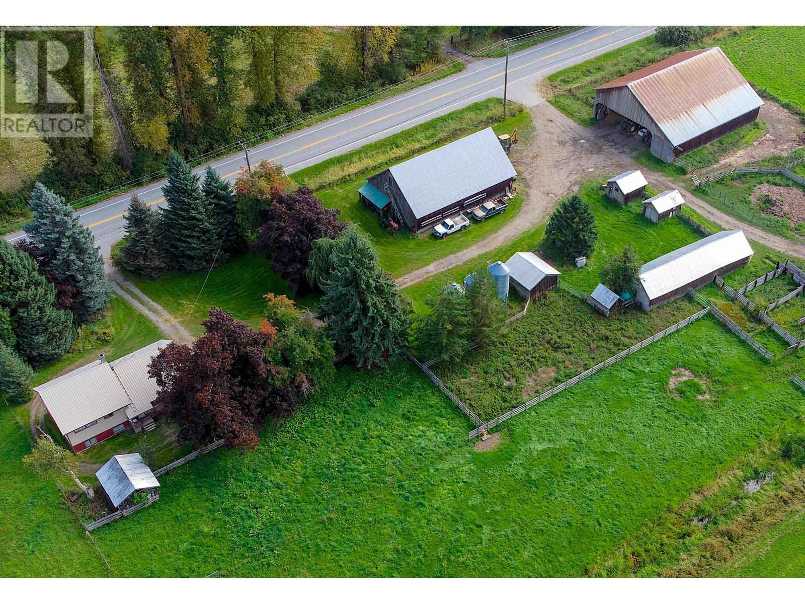8573 Pemberton Meadows Road, Pemberton, British Columbia  V0N 2L2 - Photo 2 - R2813322