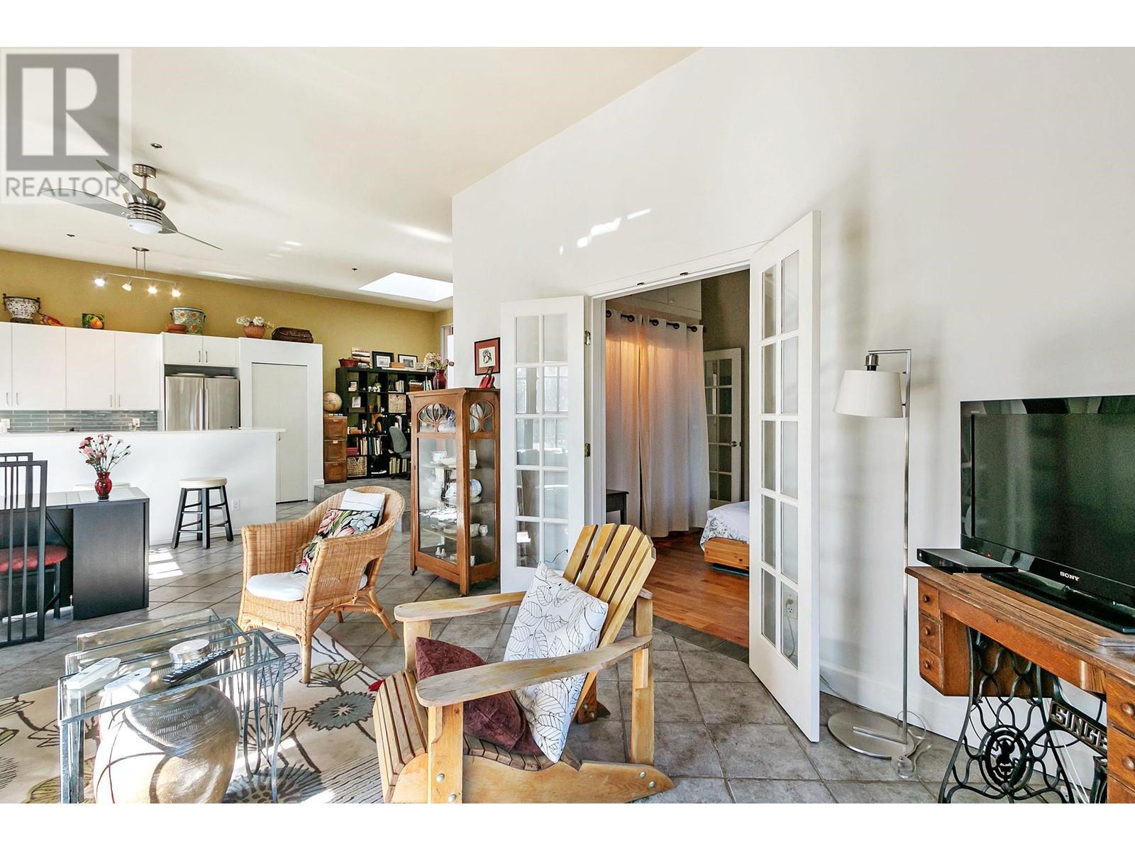 304 4590 Earles Street, Vancouver, British Columbia  V5R 6A2 - Photo 7 - R2818931