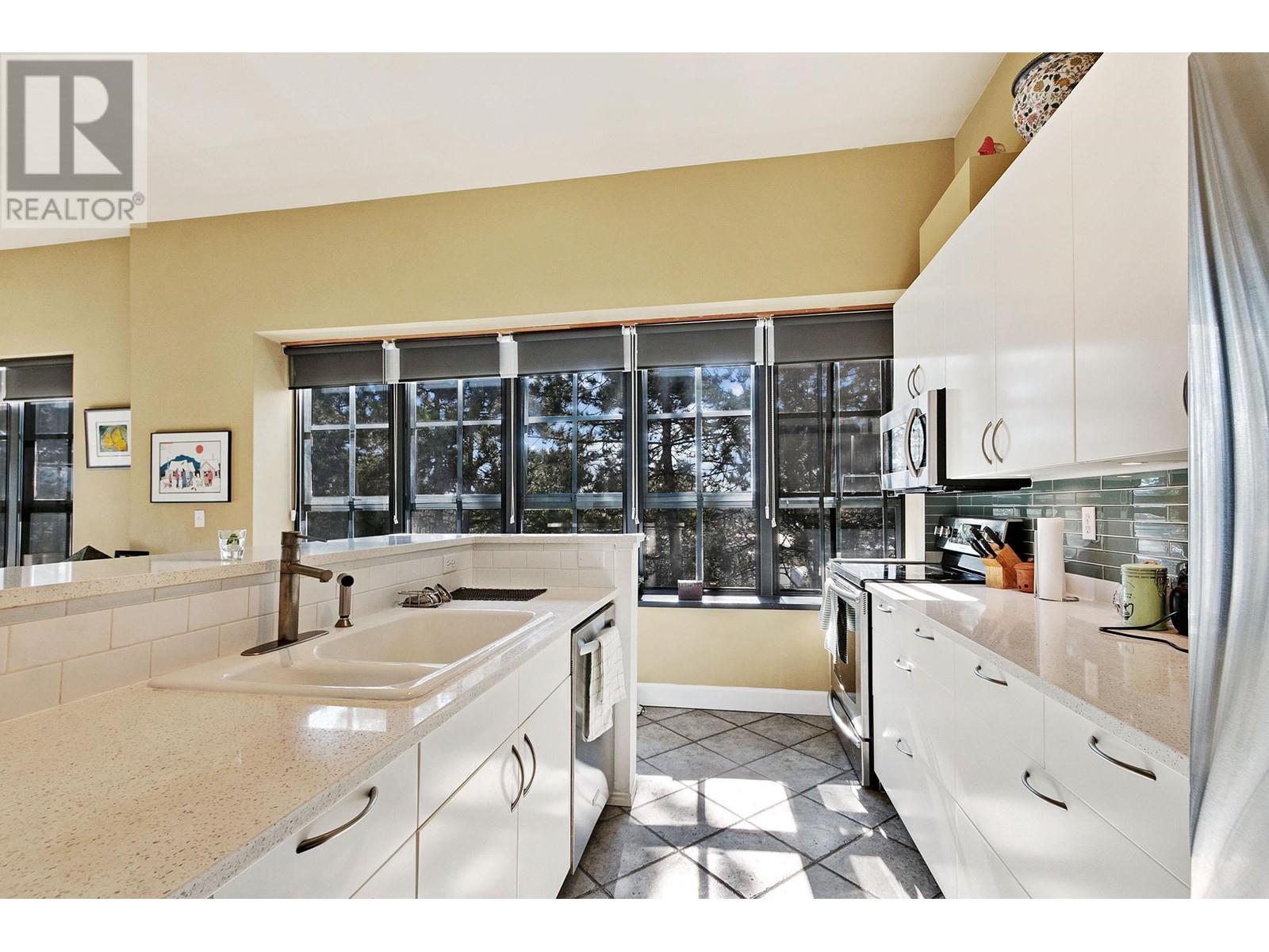 304 4590 Earles Street, Vancouver, British Columbia  V5R 6A2 - Photo 11 - R2818931