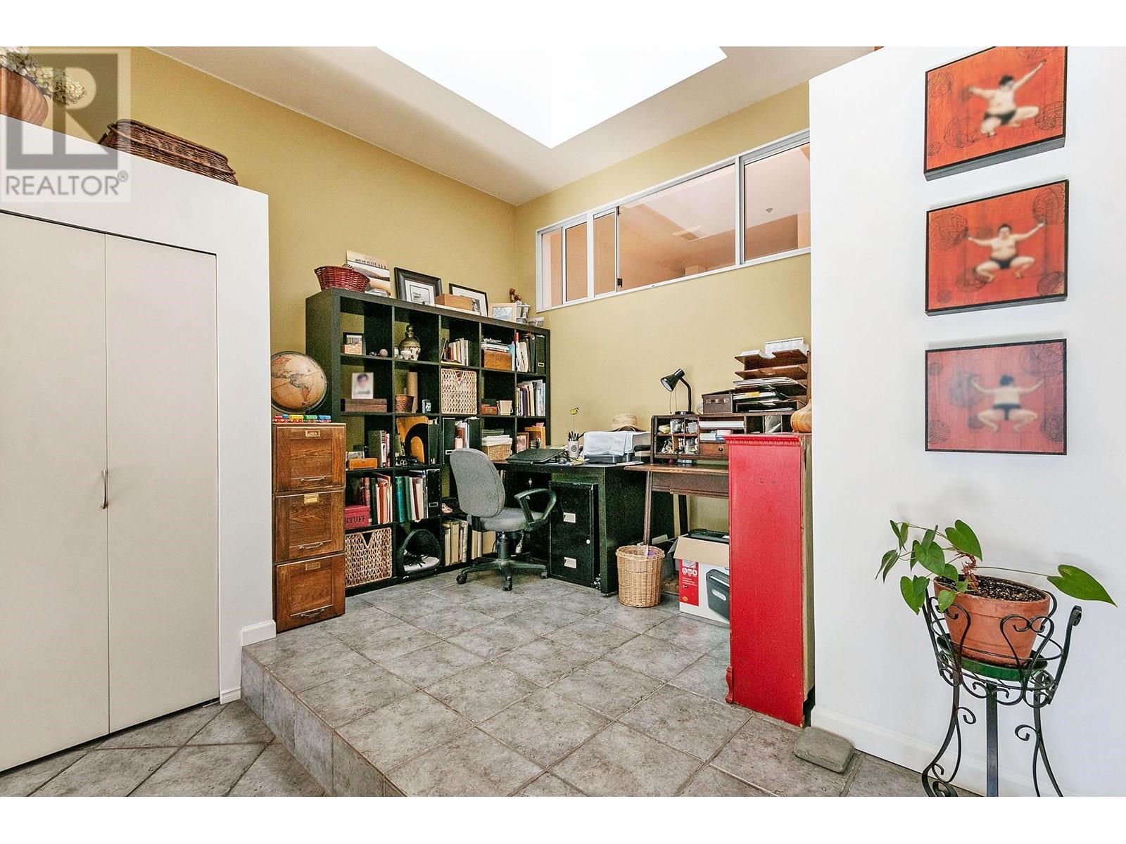 304 4590 Earles Street, Vancouver, British Columbia  V5R 6A2 - Photo 13 - R2818931