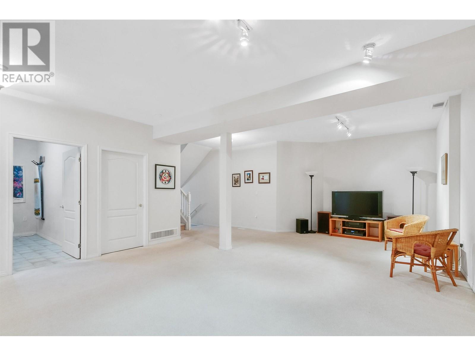 22 5201 Oakmount Crescent, Burnaby, British Columbia  V5H 4S8 - Photo 29 - R2818696