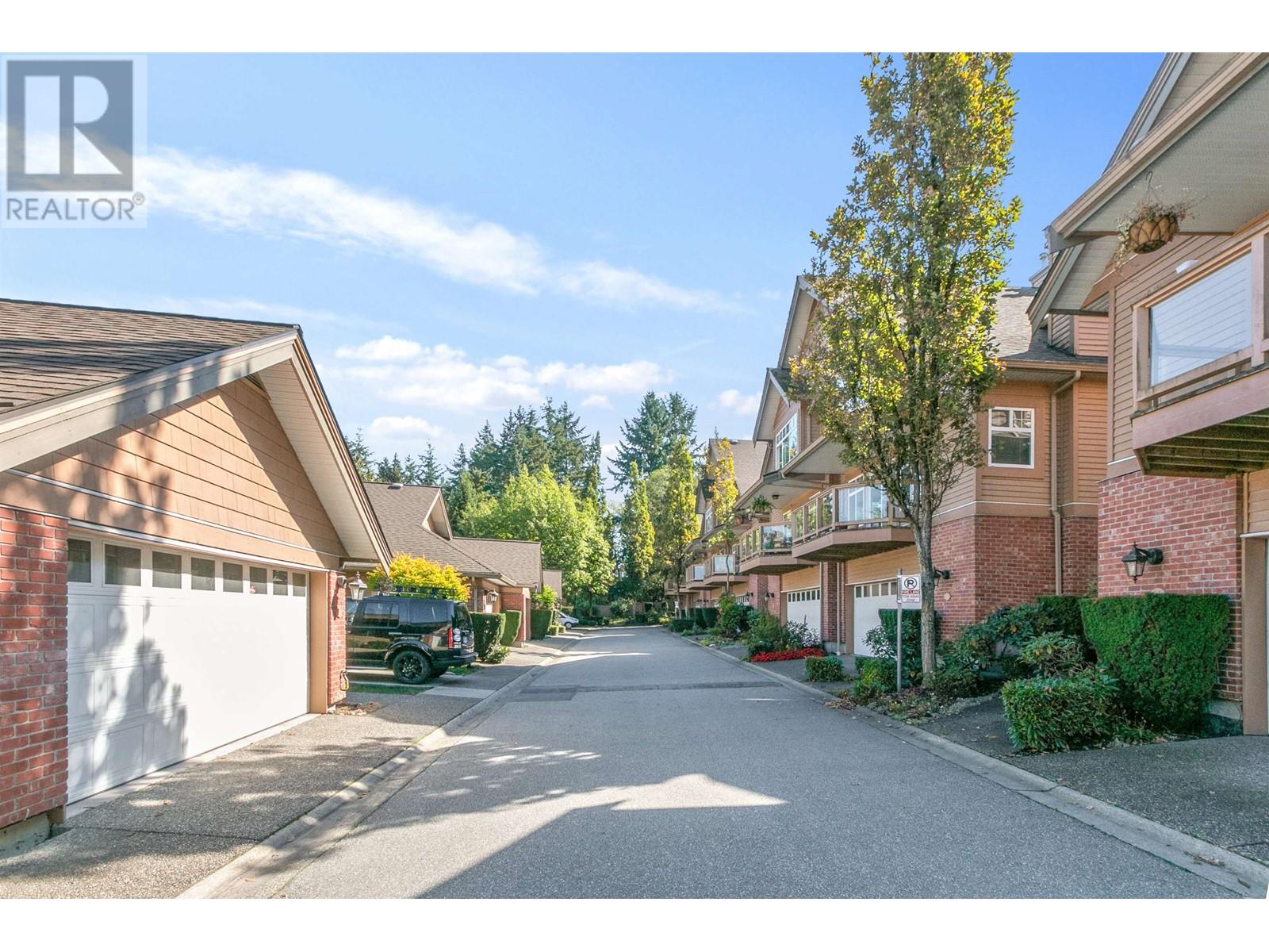 22 5201 Oakmount Crescent, Burnaby, British Columbia  V5H 4S8 - Photo 4 - R2818696
