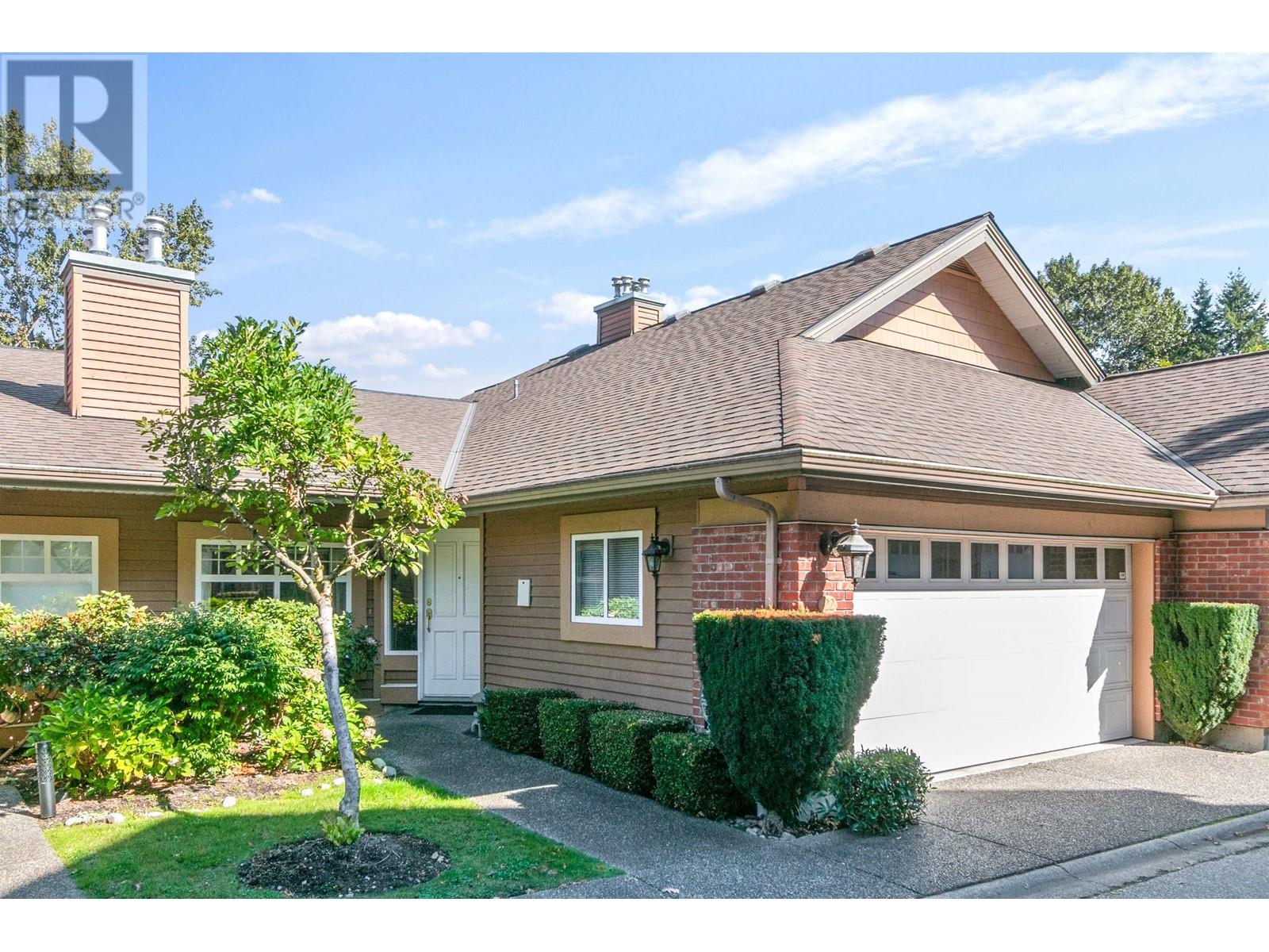 22 5201 OAKMOUNT CRESCENT, burnaby, British Columbia