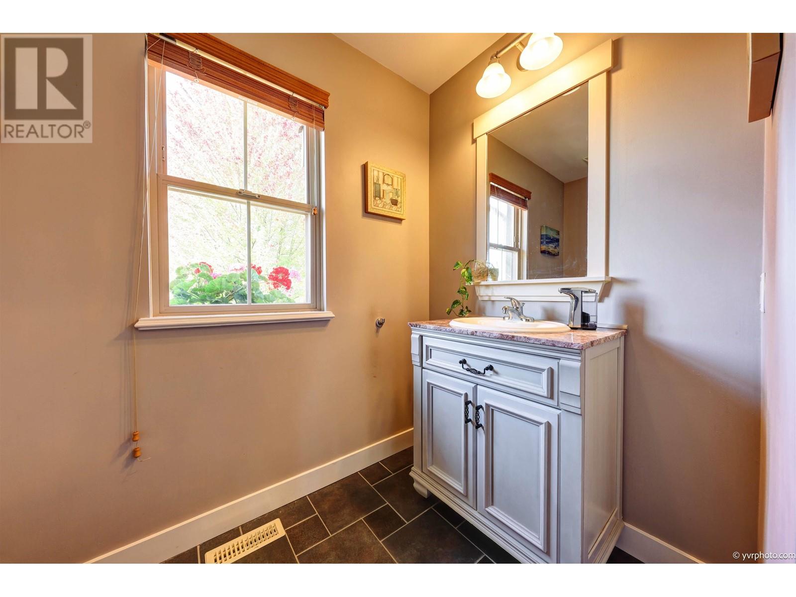 56 Maple Drive, Port Moody, British Columbia  V3H 0A7 - Photo 19 - R2818856