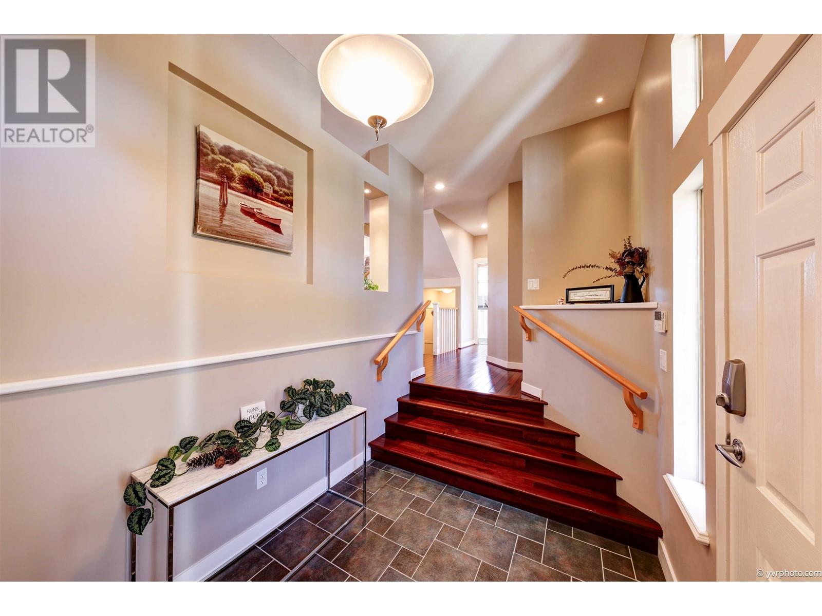 56 Maple Drive, Port Moody, British Columbia  V3H 0A7 - Photo 4 - R2818856