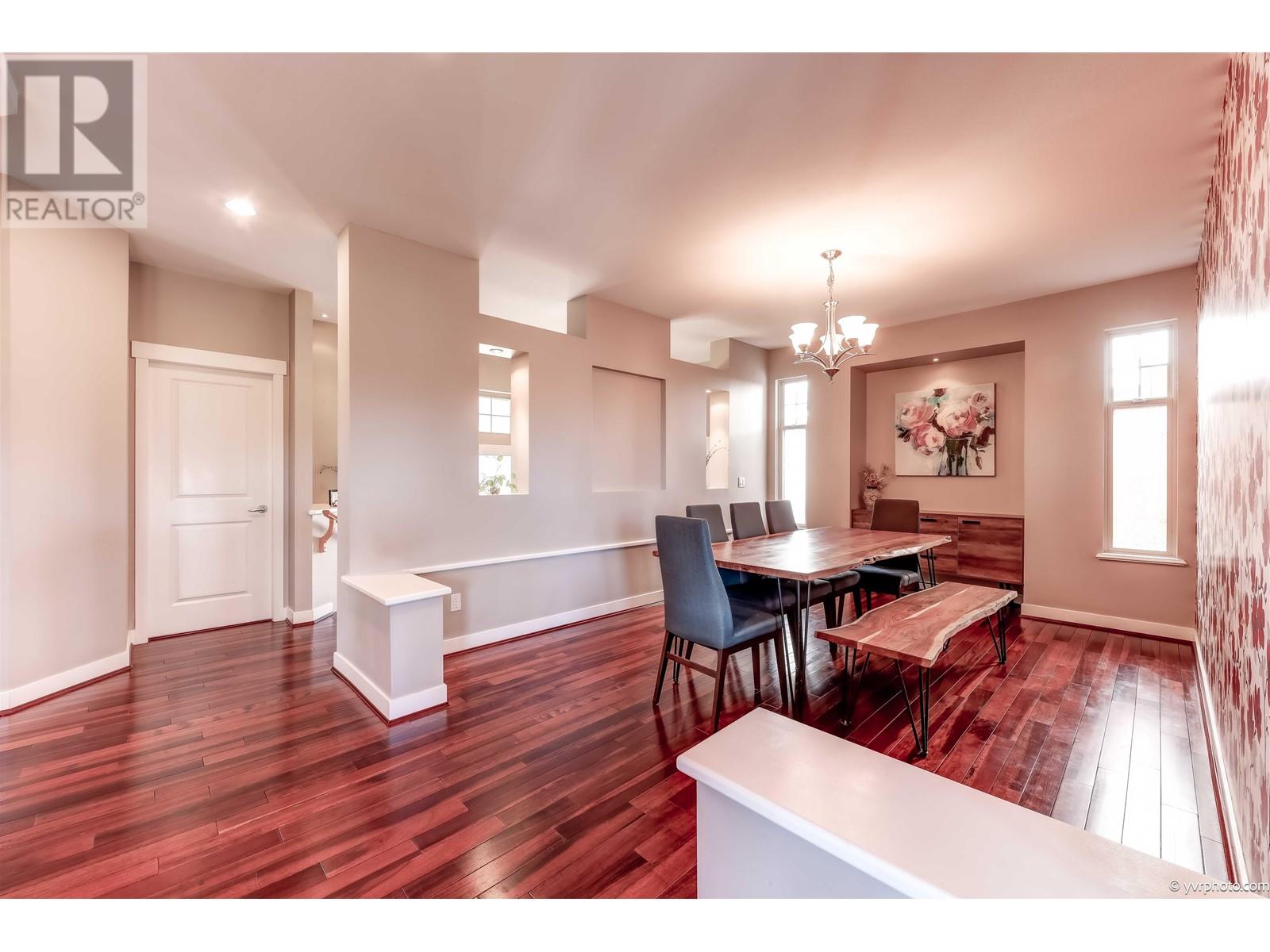 56 Maple Drive, Port Moody, British Columbia  V3H 0A7 - Photo 5 - R2818856