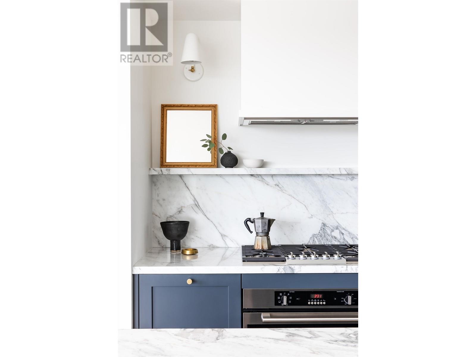 1002 633 Kinghorne Mews, Vancouver, British Columbia  V6Z 3H3 - Photo 7 - R2808014