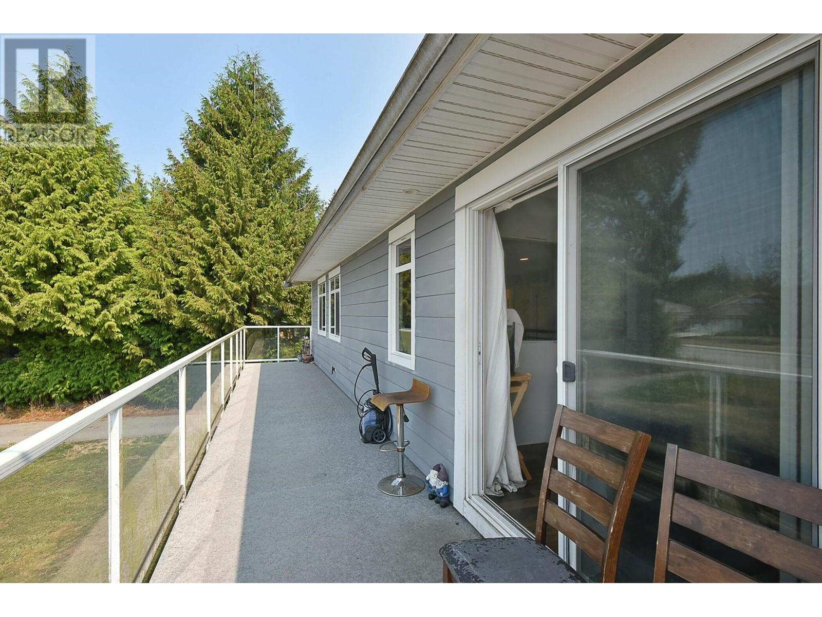 5724 Nickerson Road, Sechelt, British Columbia  V7Z 0M4 - Photo 26 - R2809549
