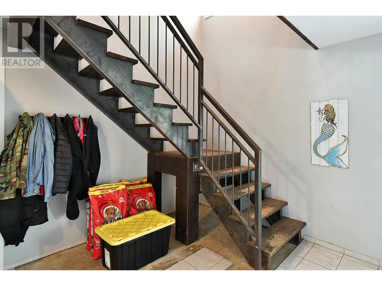 5724 Nickerson Road, Sechelt, British Columbia  V7Z 0M4 - Photo 24 - R2809549