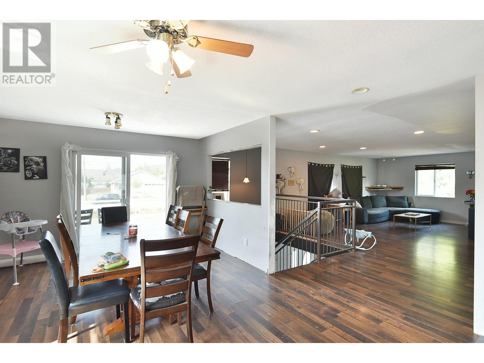 5724 Nickerson Road, Sechelt, British Columbia  V7Z 0M4 - Photo 5 - R2809549