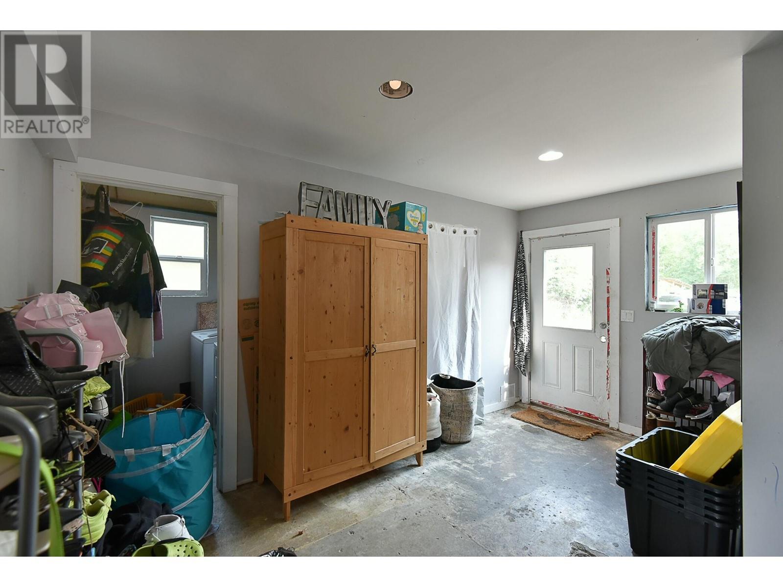 5724 Nickerson Road, Sechelt, British Columbia  V7Z 0M4 - Photo 23 - R2809549