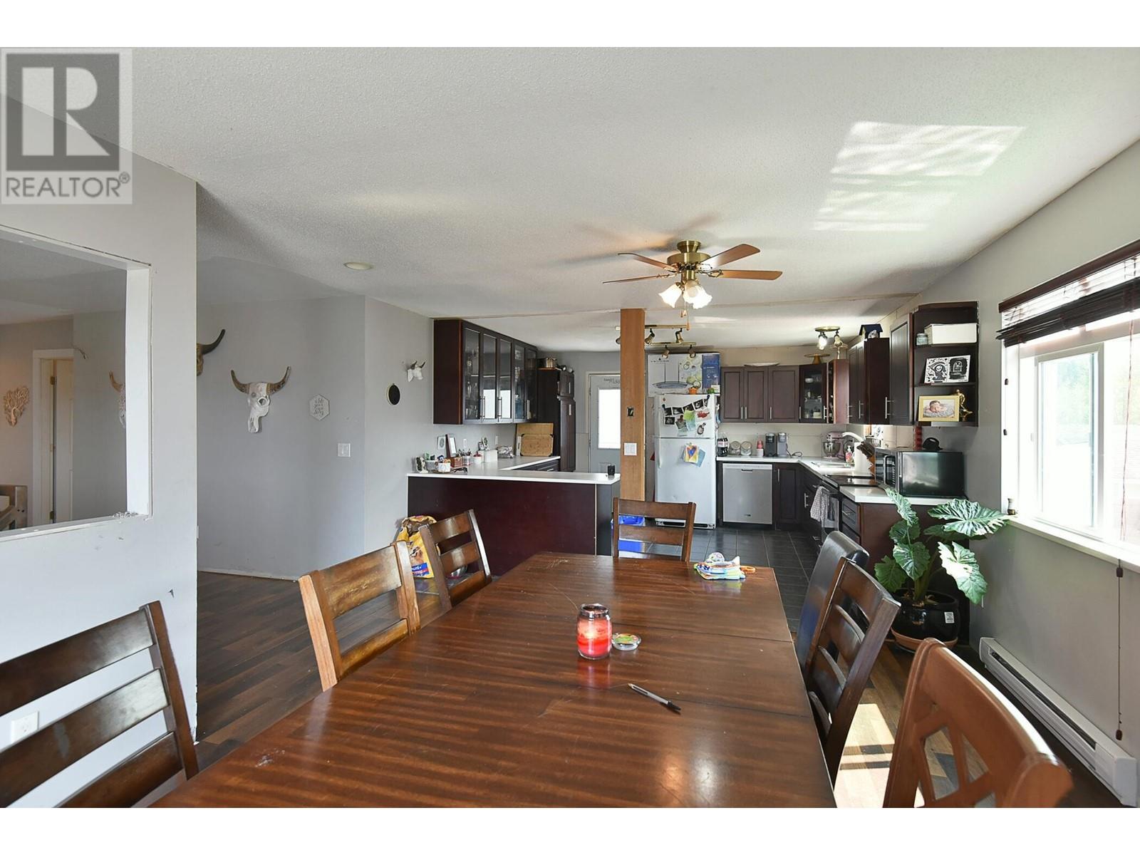 5724 Nickerson Road, Sechelt, British Columbia  V7Z 0M4 - Photo 4 - R2809549