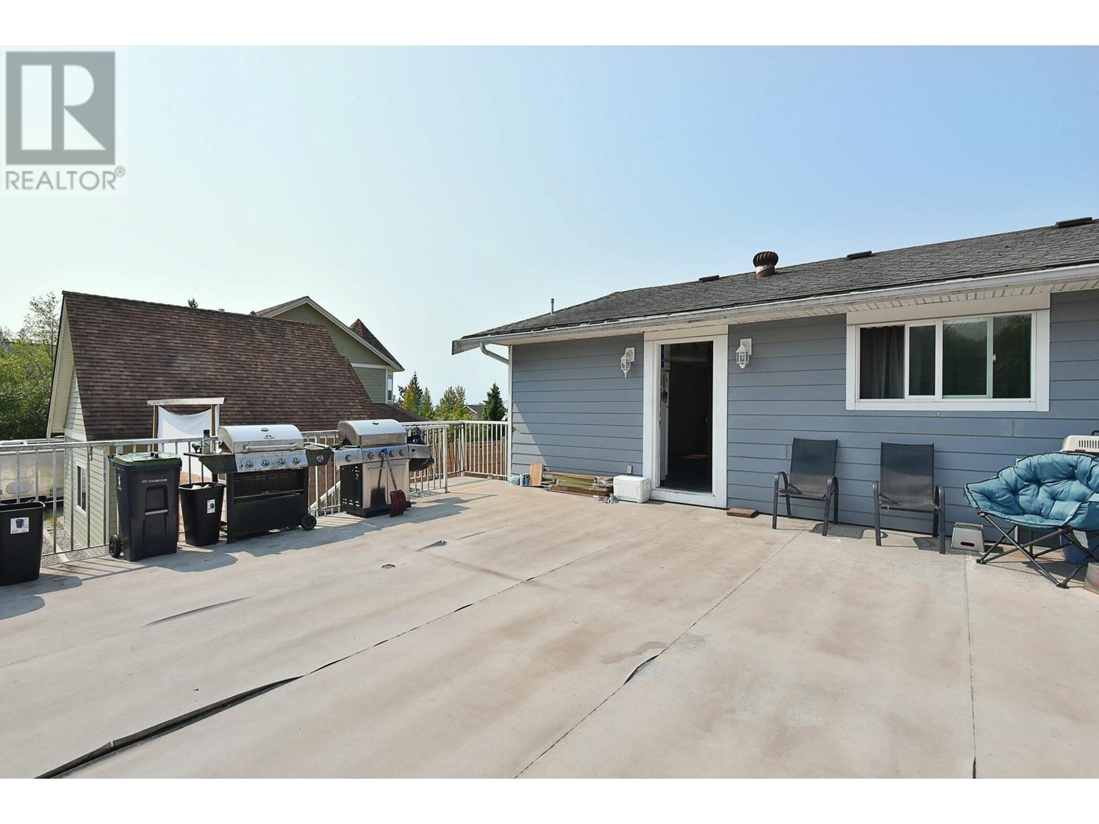 5724 Nickerson Road, Sechelt, British Columbia  V7Z 0M4 - Photo 30 - R2809549