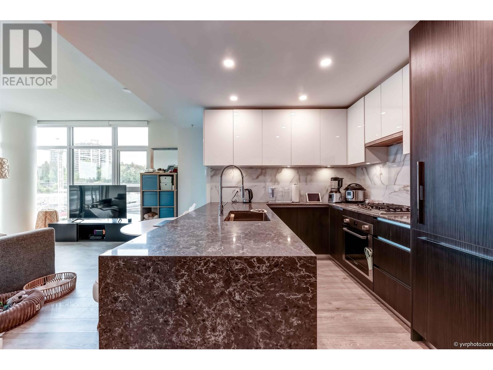 709 5333 Goring Street, Burnaby, British Columbia  V5B 3A2 - Photo 4 - R2819133