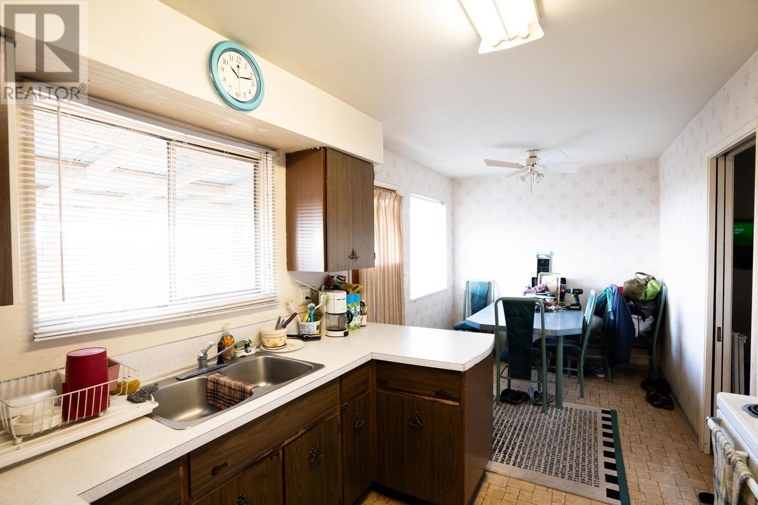 5470 44 Avenue, Delta, British Columbia  V4K 1C7 - Photo 2 - R2819060