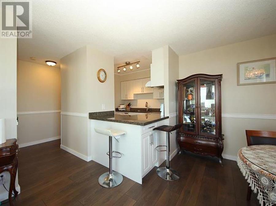 2002 3970 Carrigan Court, Burnaby, British Columbia  V3N 4S5 - Photo 8 - R2818932