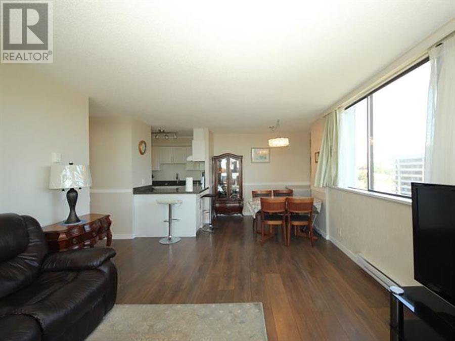 2002 3970 Carrigan Court, Burnaby, British Columbia  V3N 4S5 - Photo 4 - R2818932