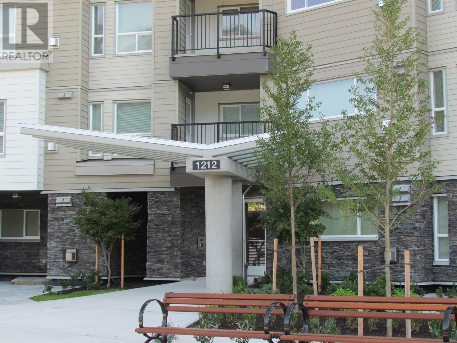 116 1212 Main Street, Squamish, British Columbia  V8B 0S1 - Photo 2 - R2819345