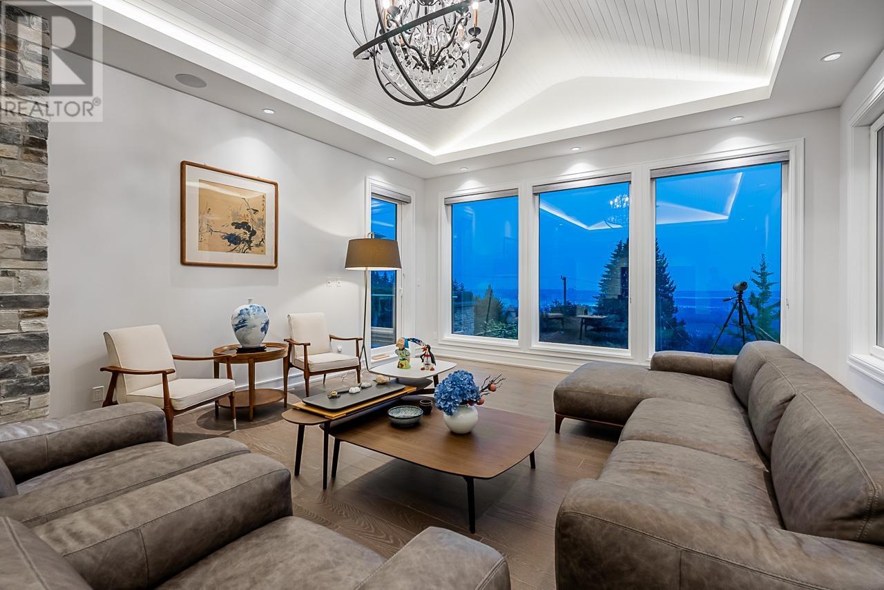 4816 Skyline Drive, North Vancouver, British Columbia  V7R 3J3 - Photo 10 - R2819286