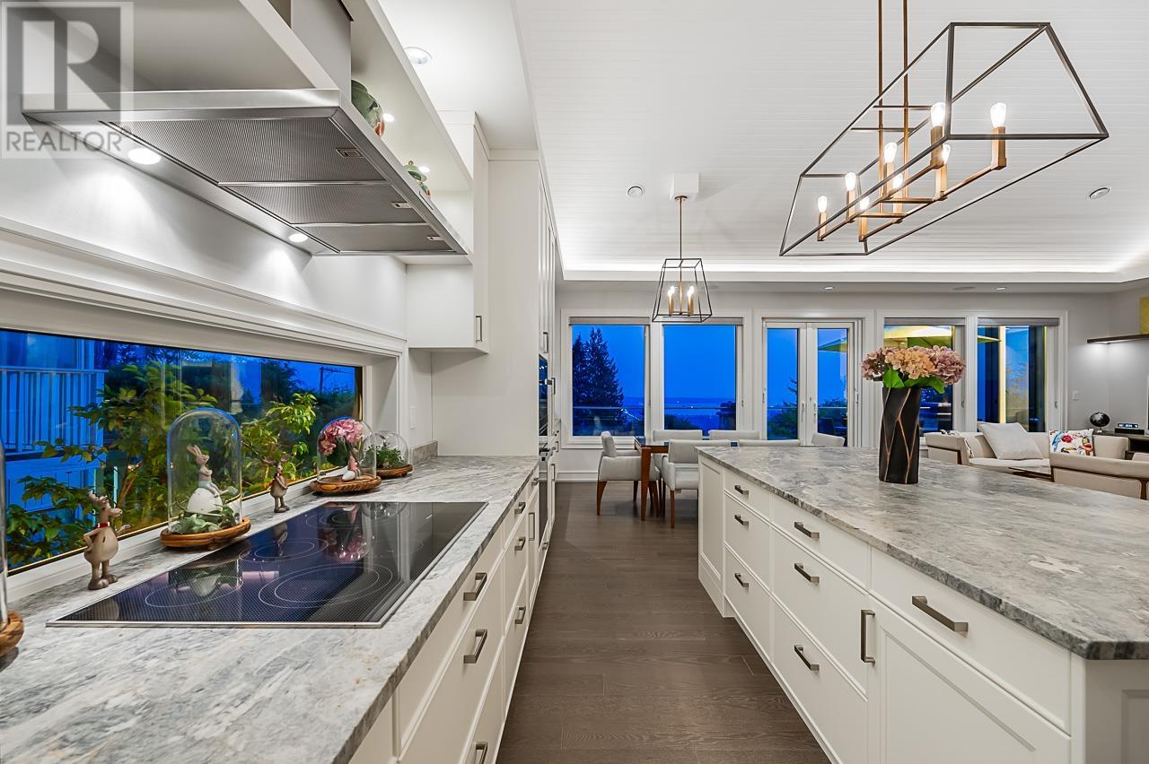 4816 Skyline Drive, North Vancouver, British Columbia  V7R 3J3 - Photo 17 - R2819286