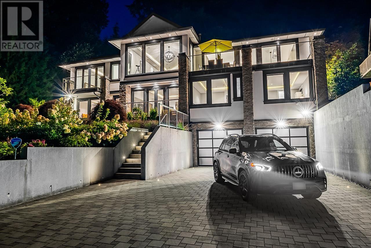 4816 Skyline Drive, North Vancouver, British Columbia  V7R 3J3 - Photo 2 - R2819286
