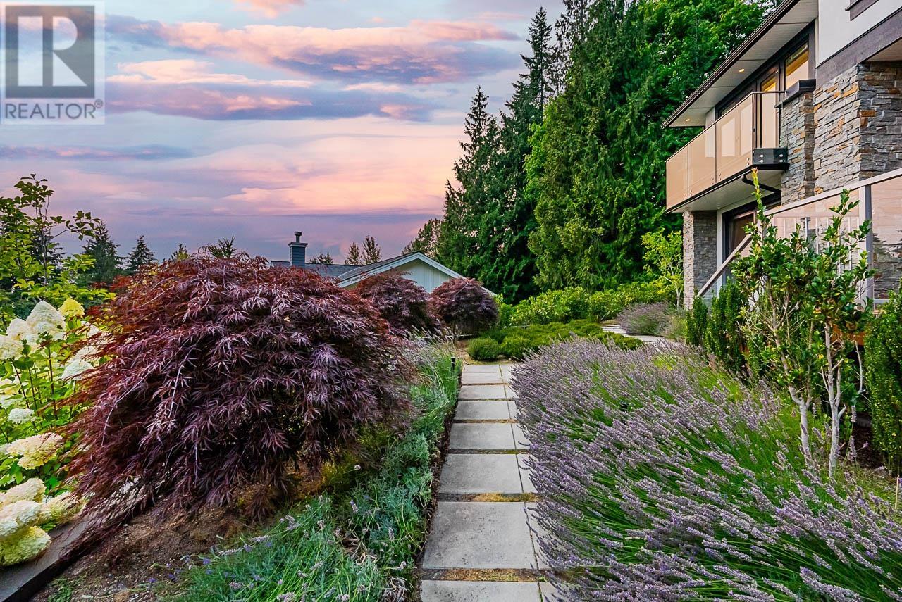 4816 Skyline Drive, North Vancouver, British Columbia  V7R 3J3 - Photo 5 - R2819286
