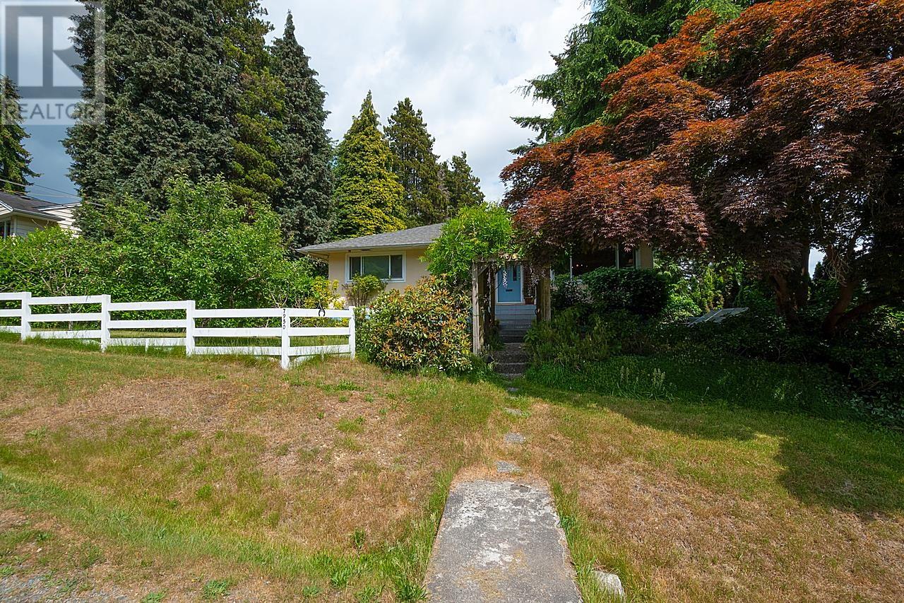 7950 Suncrest Drive, Burnaby, British Columbia  V5J 3N5 - Photo 34 - R2819361