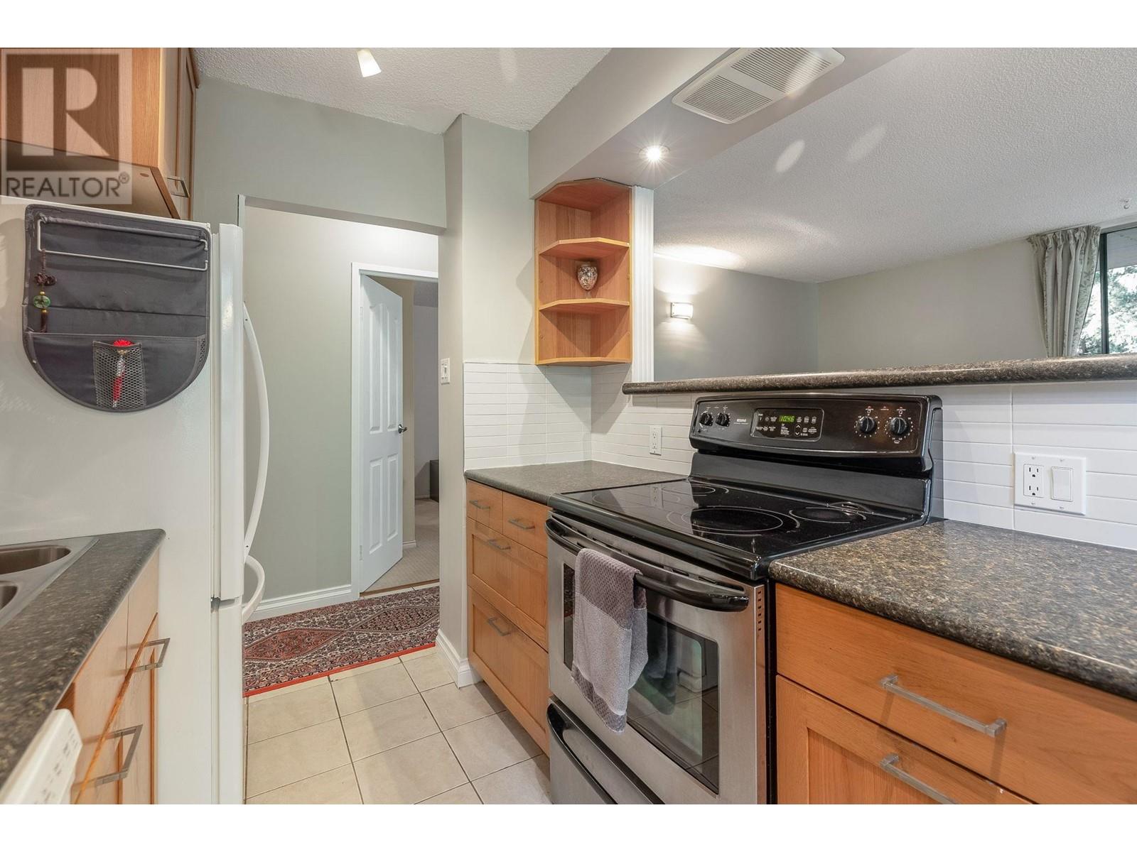 602 2020 Fullerton Avenue, North Vancouver, British Columbia  V7P 3G3 - Photo 5 - R2819184