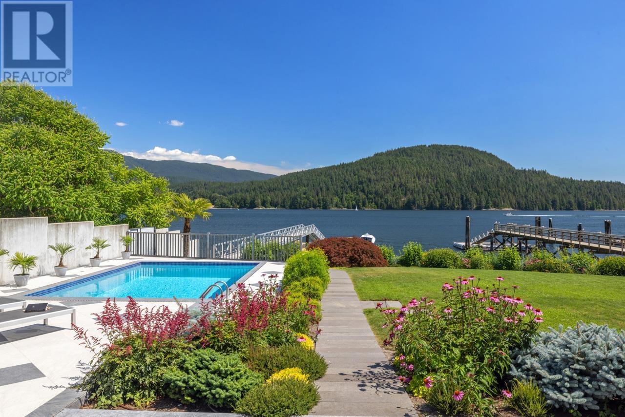 588 Lowry Lane, North Vancouver, British Columbia  V7G 1R3 - Photo 3 - R2798915