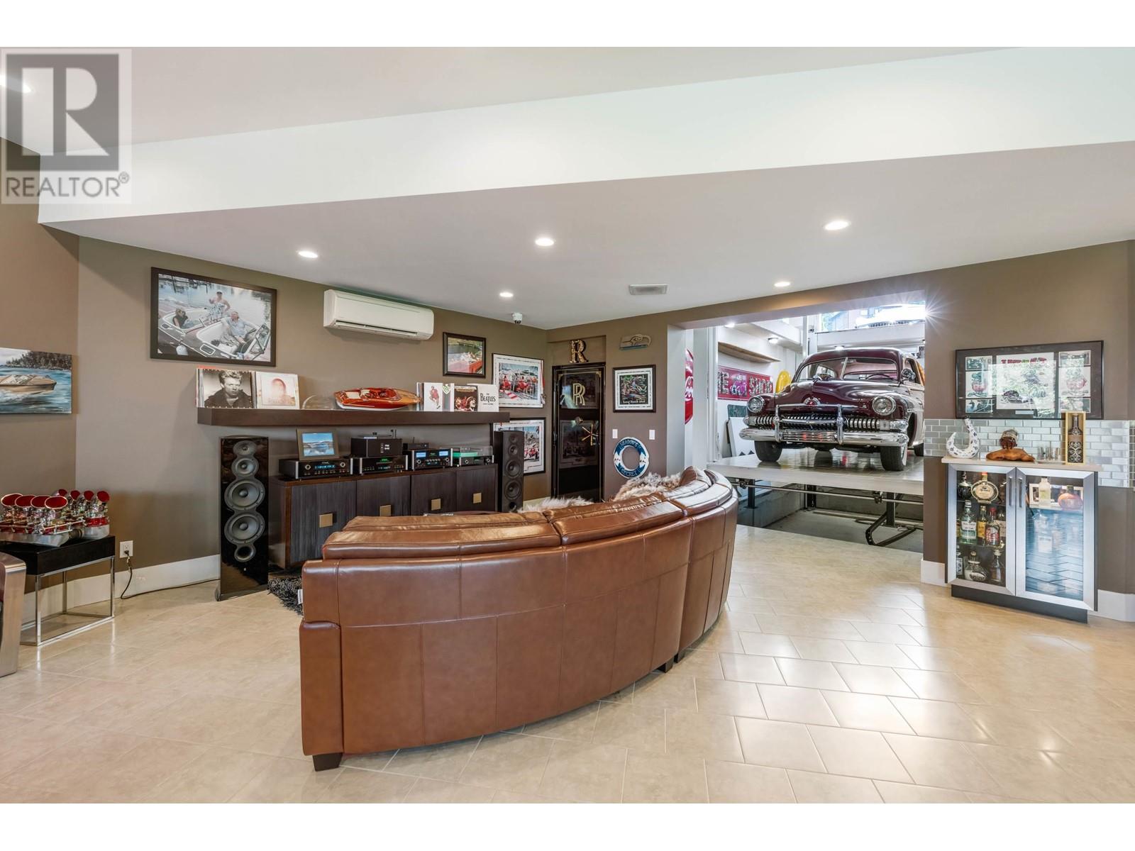 10915 Carmichael Street, Maple Ridge, British Columbia  V2W 0H3 - Photo 36 - R2819349