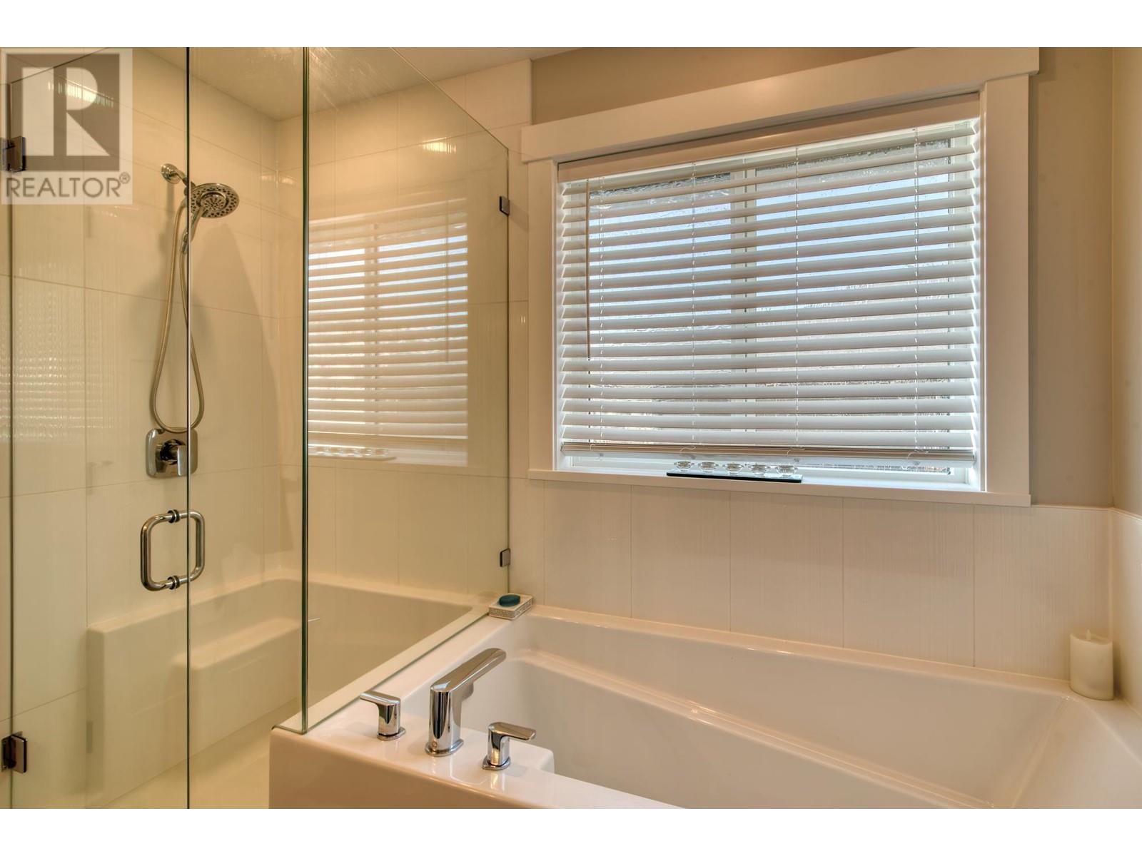 5654 Kingbird Crescent, Sechelt, British Columbia  V7Z 0S4 - Photo 14 - R2819260