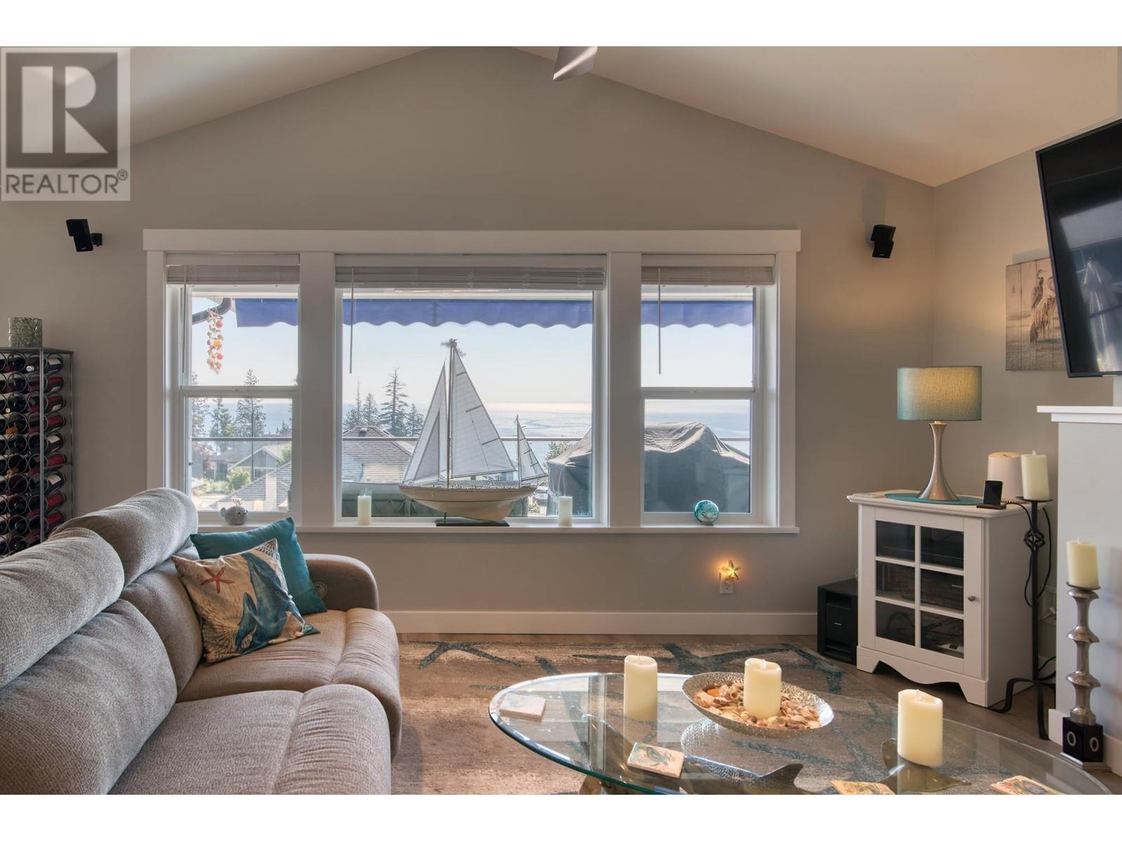 5654 Kingbird Crescent, Sechelt, British Columbia  V7Z 0S4 - Photo 10 - R2819260